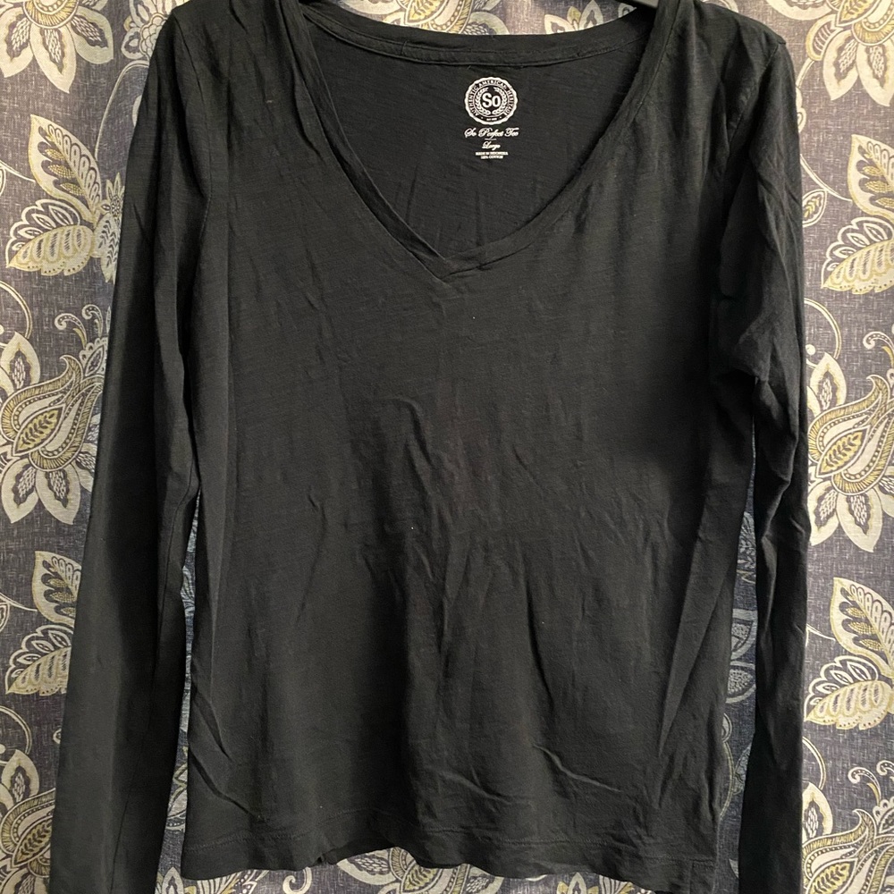 Black long sleeve shirt